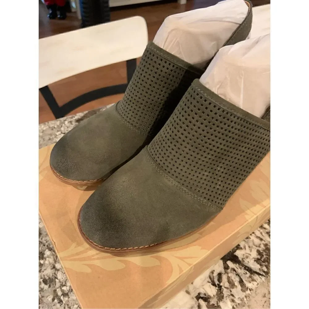 NIB Sofft Sallis Wedge Clog